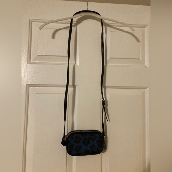 Coach Cross Body - Picture 9 of 11